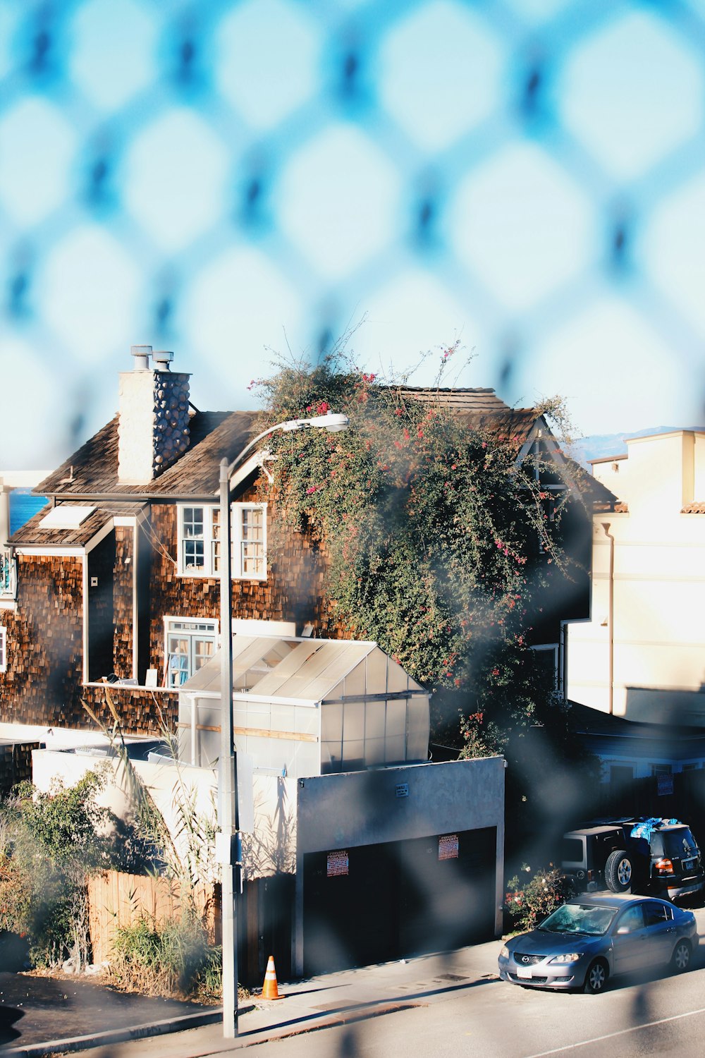 shallow focus photo of brown house