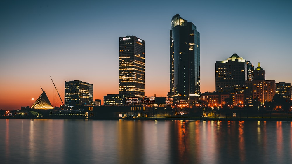 Paysage urbain pendant la nuit