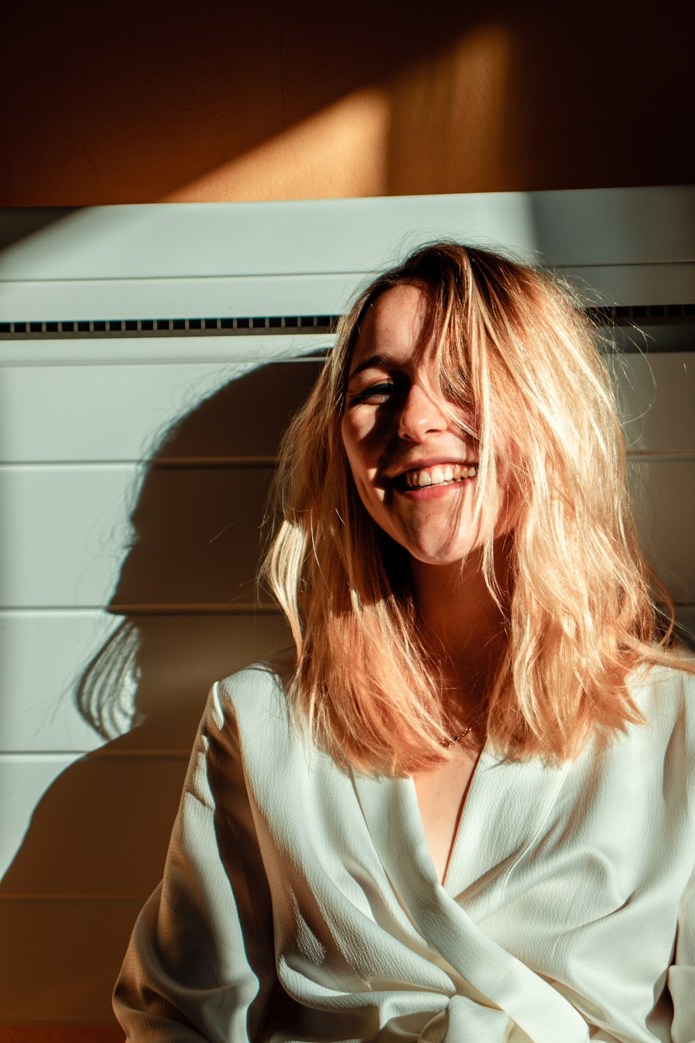 woman wearing white shirt