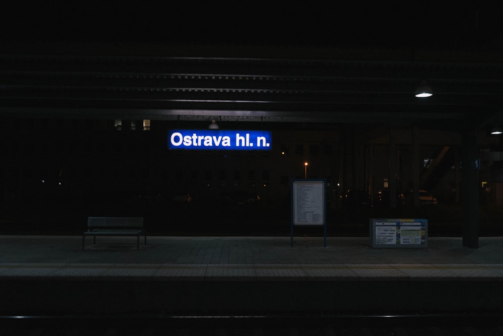 Ostrava Hl 로고