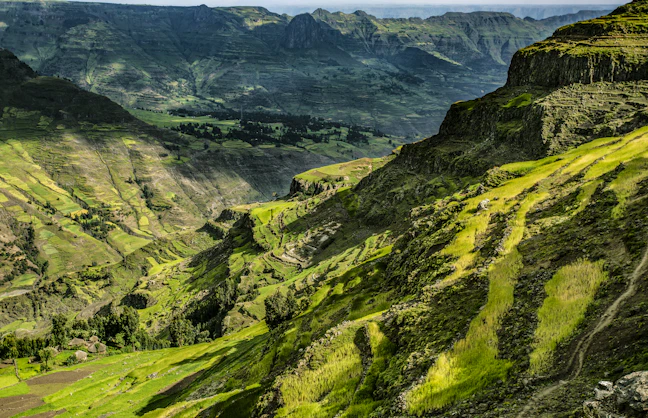 Budget 9-Day Scenic Route: Ethiopia & Kenya in April