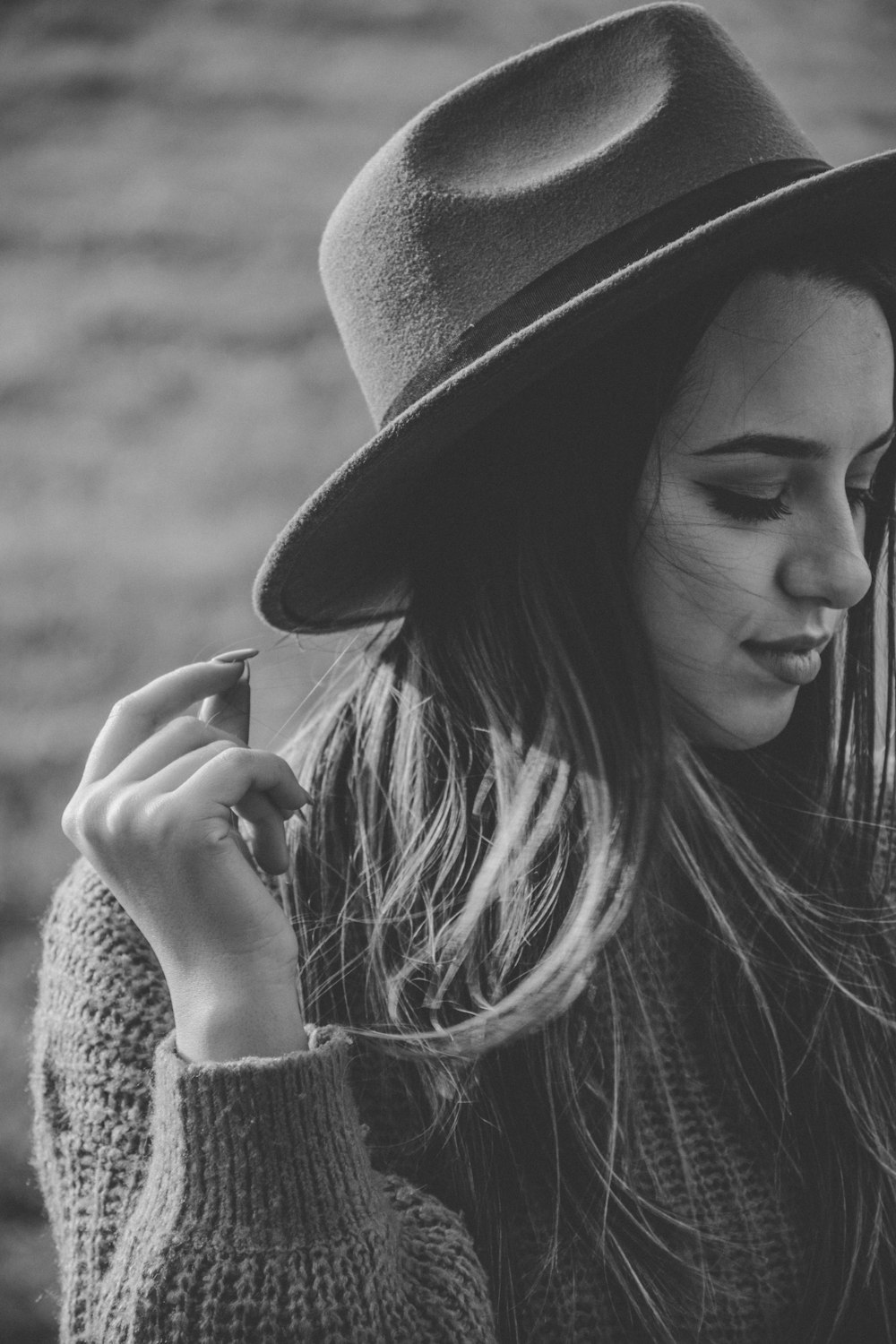 woman wearing hat