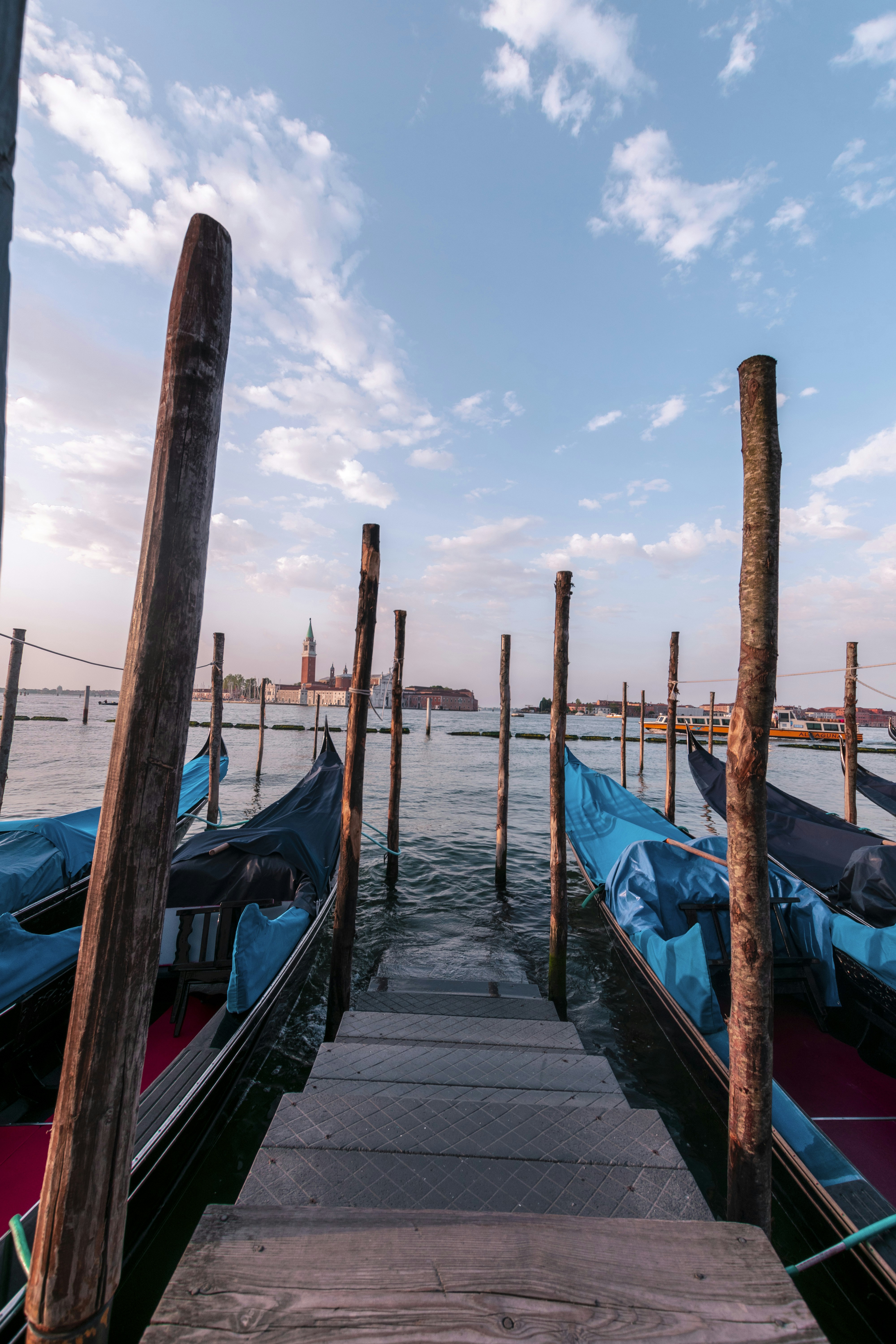 Photo by frenjaminbenklin