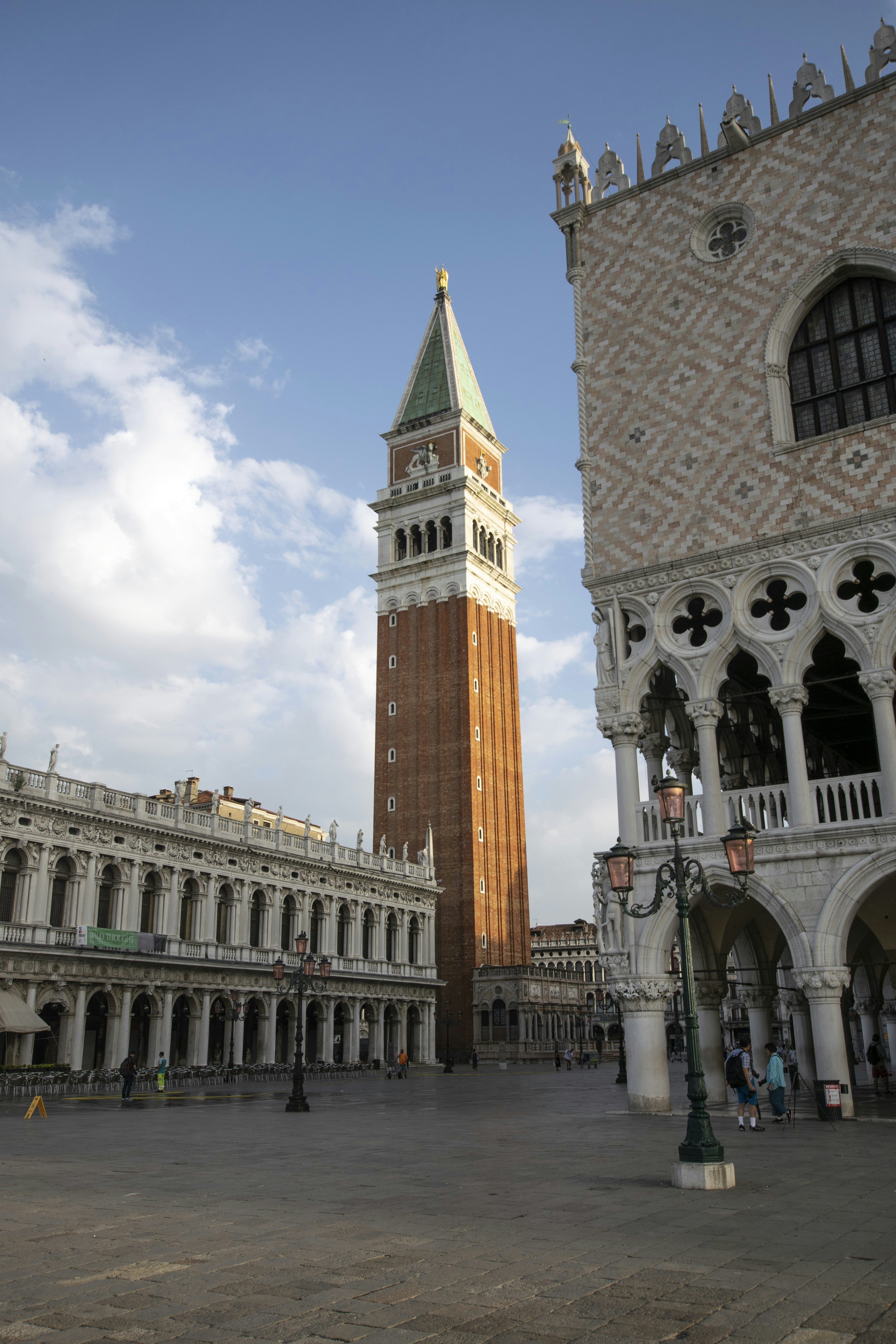 Photo by frenjaminbenklin