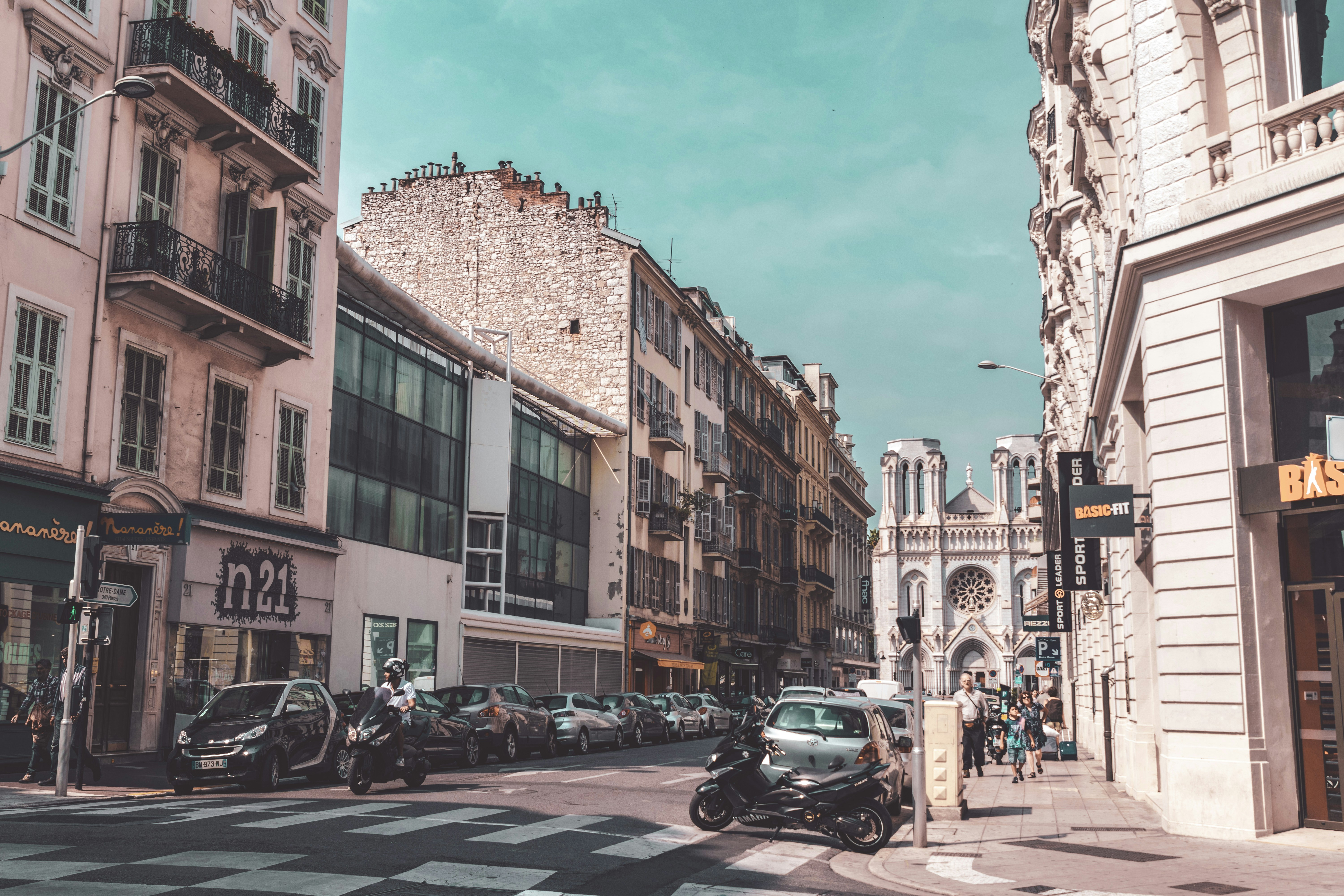 Photo by frenjaminbenklin