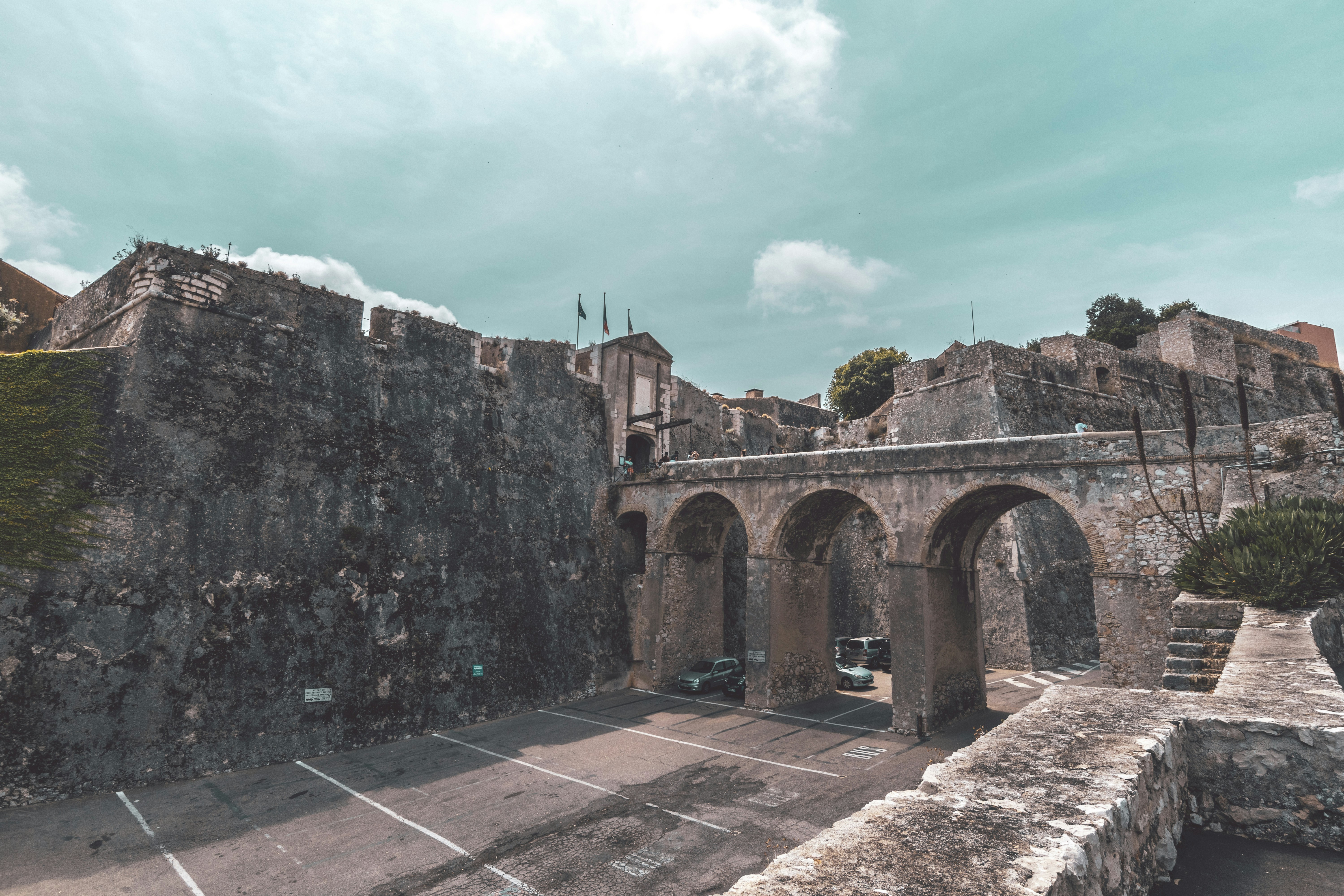 Photo by frenjaminbenklin