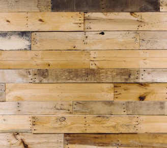 wooden pallet wall