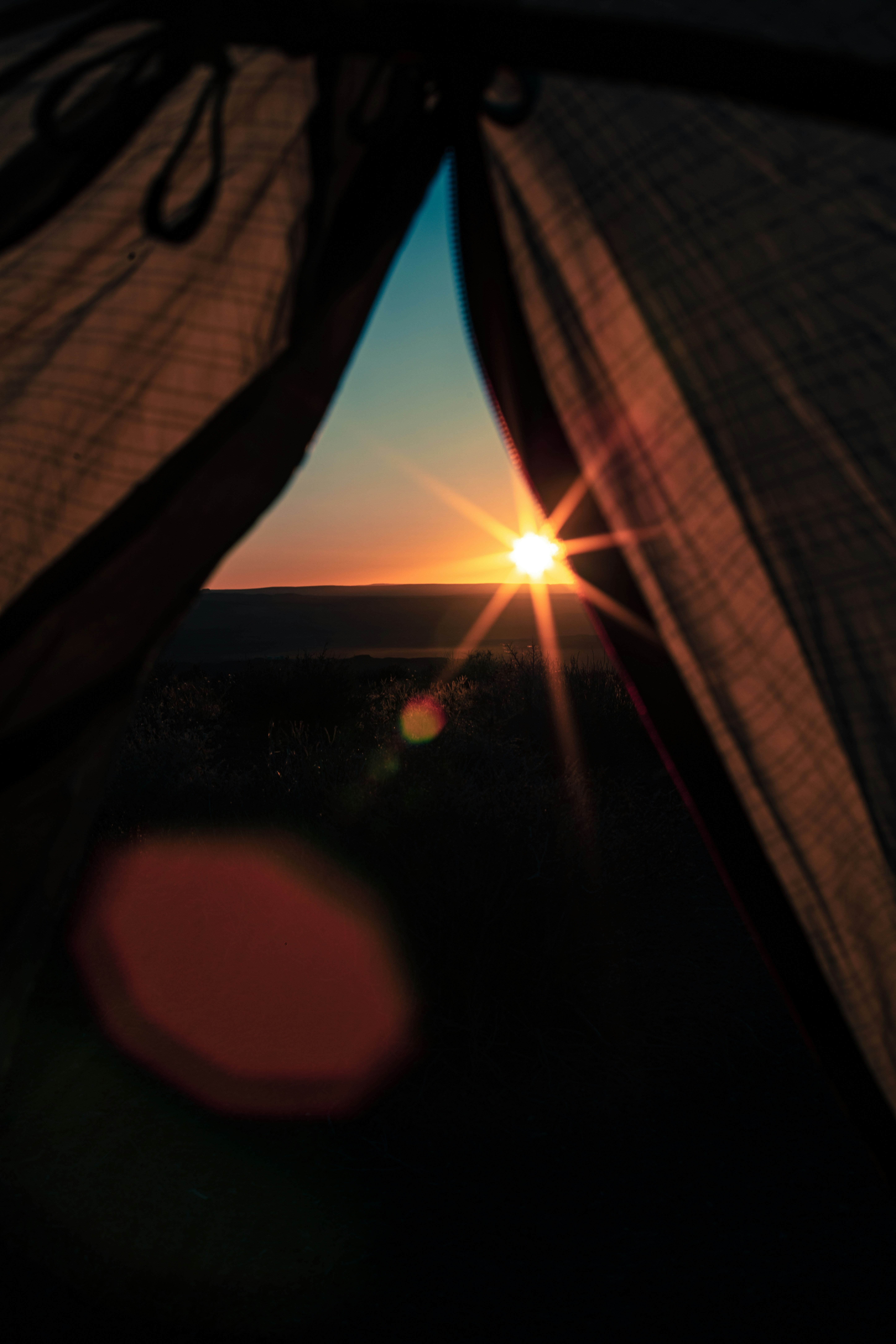 Photo by worldsbetweenlines