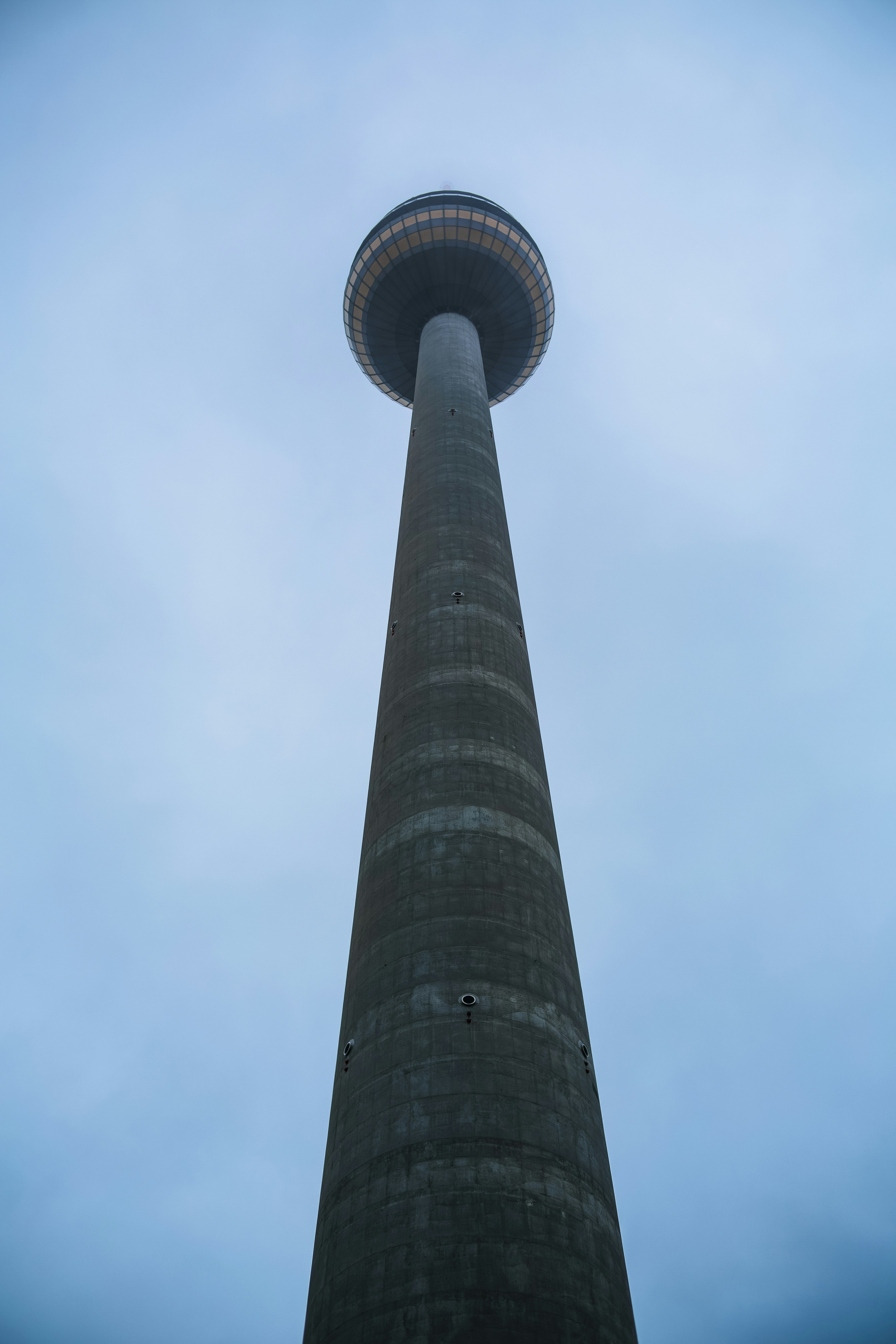 Photo by markusspiske