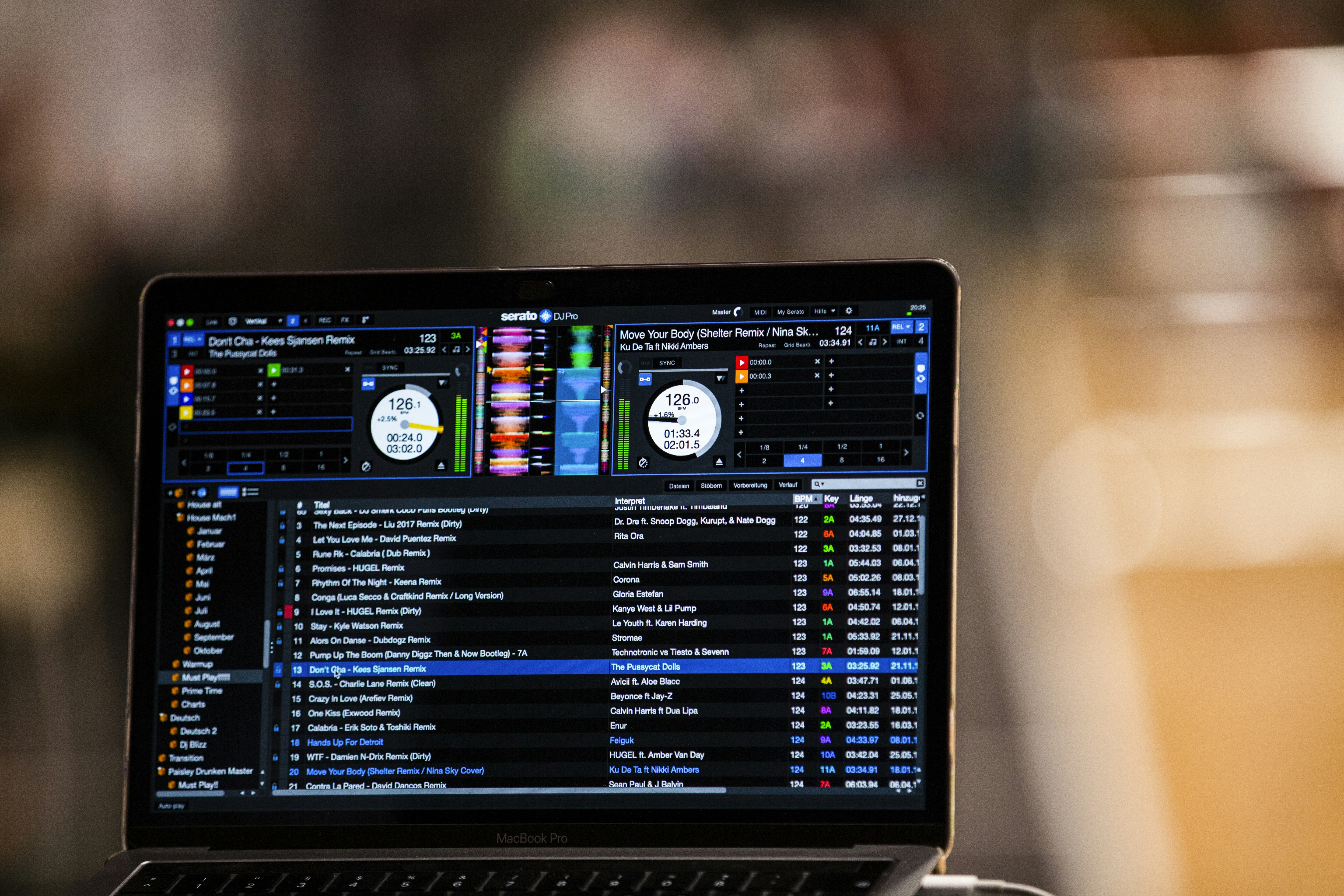 Photo by markusspiske