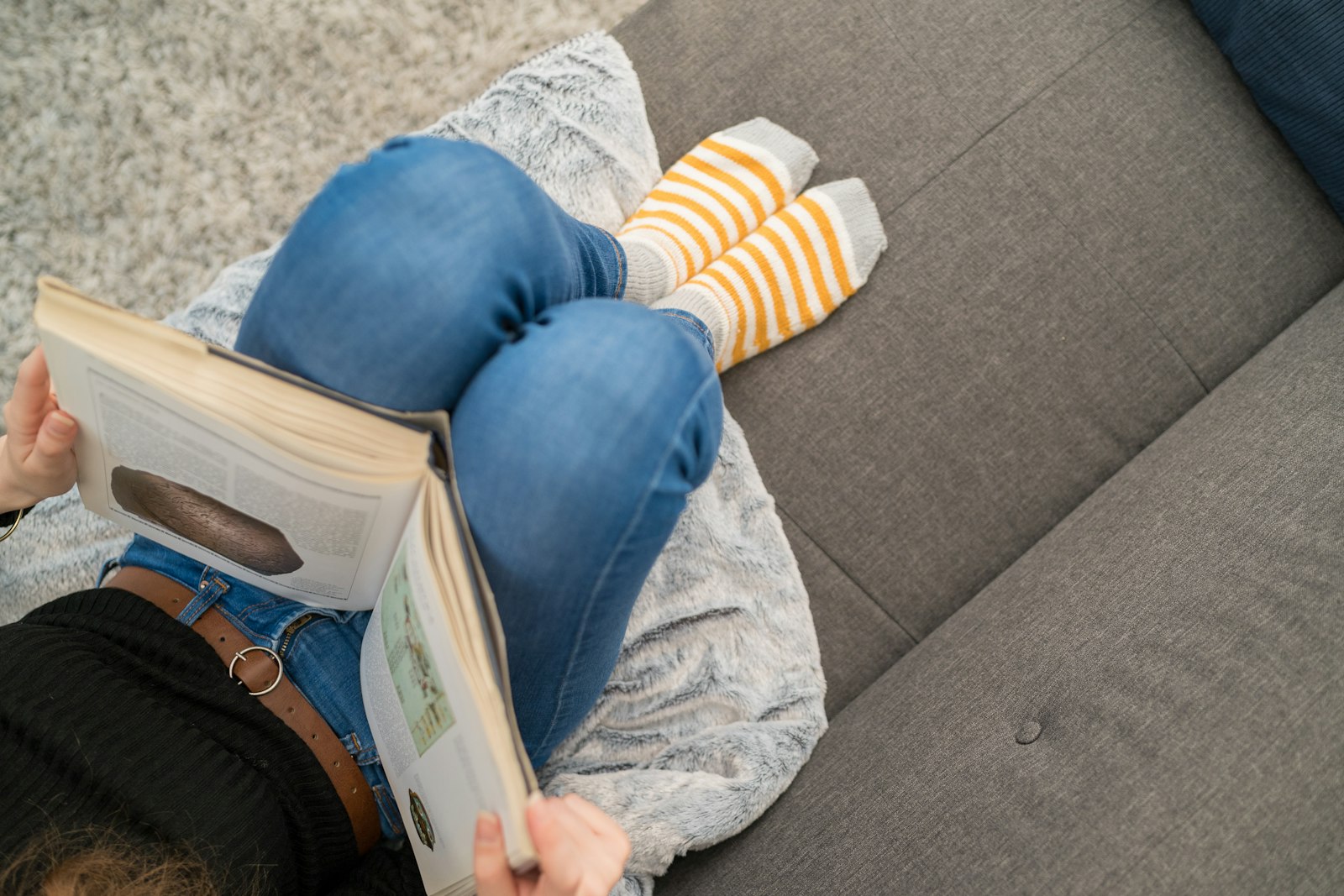 Sony a7 III + Samyang AF 35mm F1.4 FE sample photo. Woman lying on sofa photography