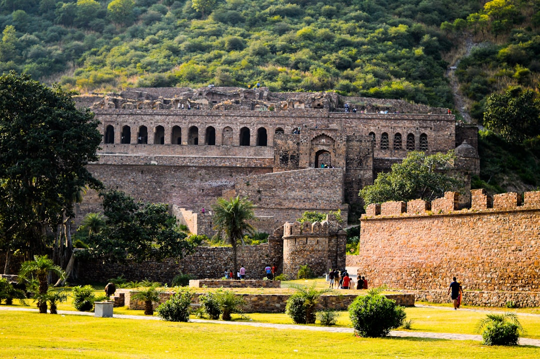 travelers stories about Landmark in Bhangarh, India