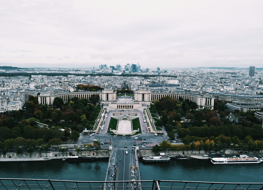 Vue sur la ville de l’horizon paysage