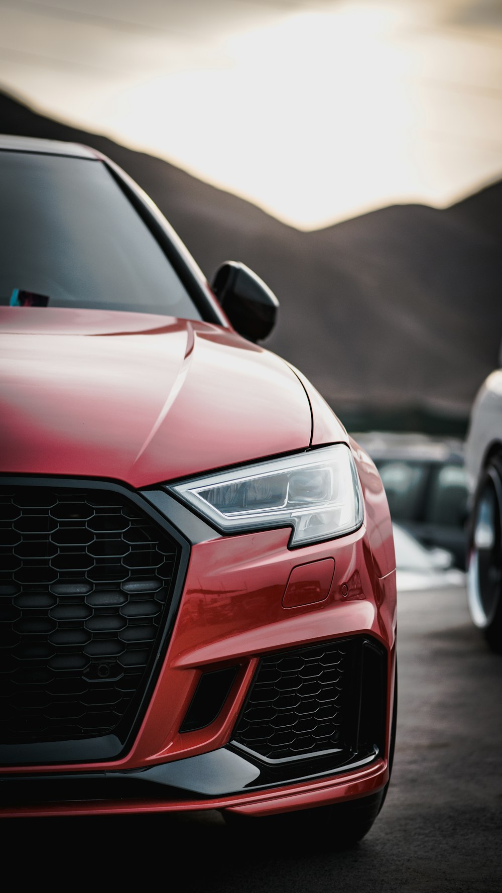 voiture de sport rouge