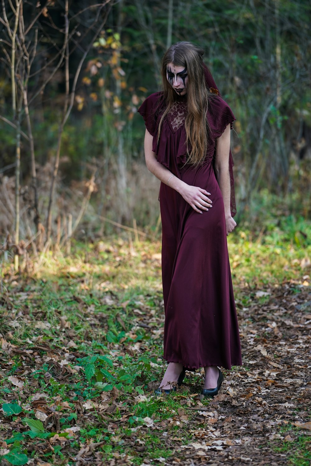 women's maroon short-sleeved dress