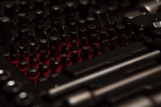 A clean, professional layout of icons representing steel types, welding methods, cutting, and assembly tools arranged horizontally.