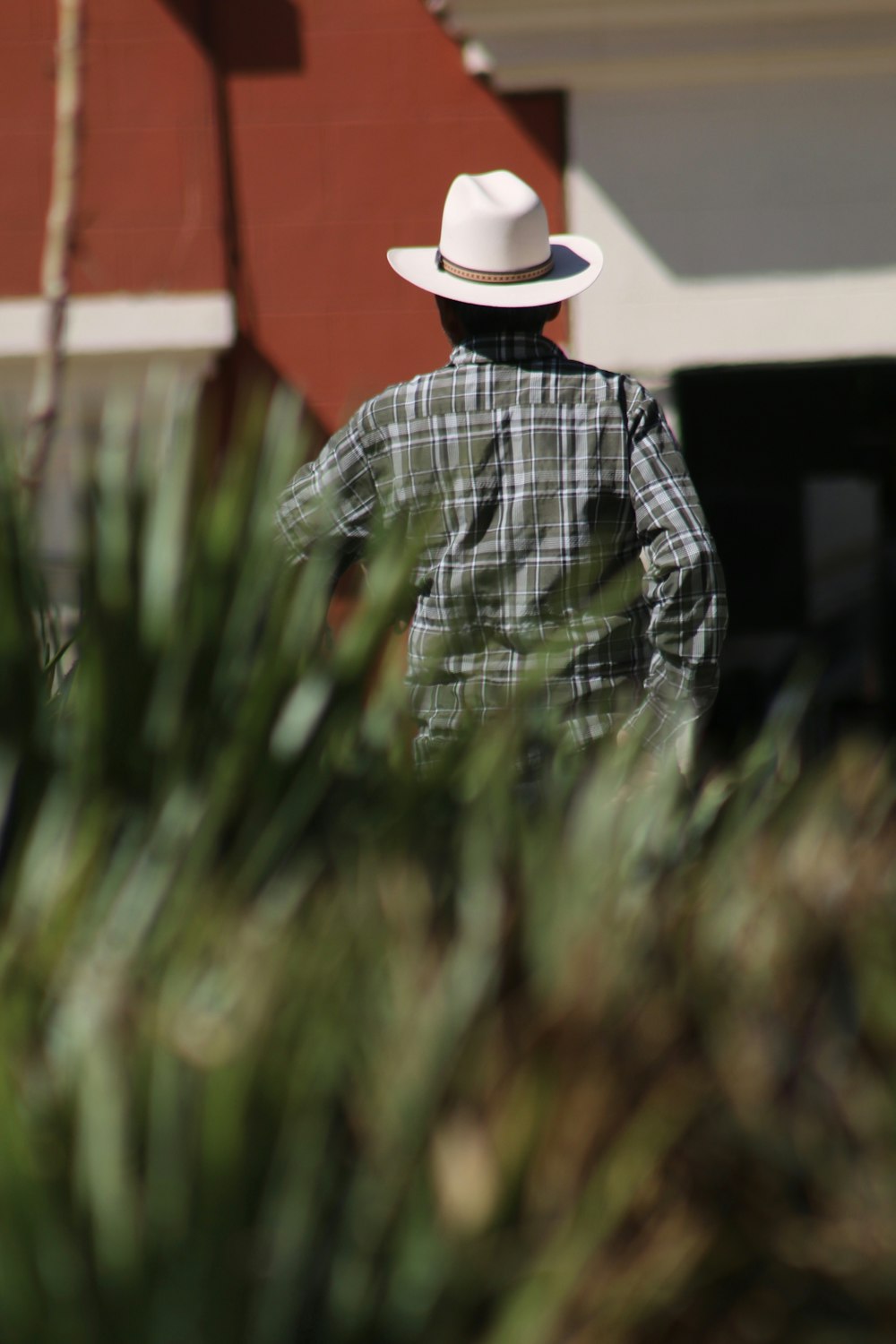 man wearing white hat