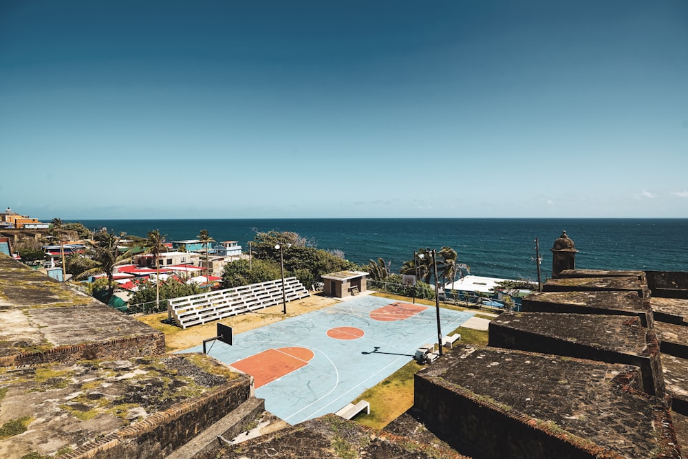 blue andbrown basketball court