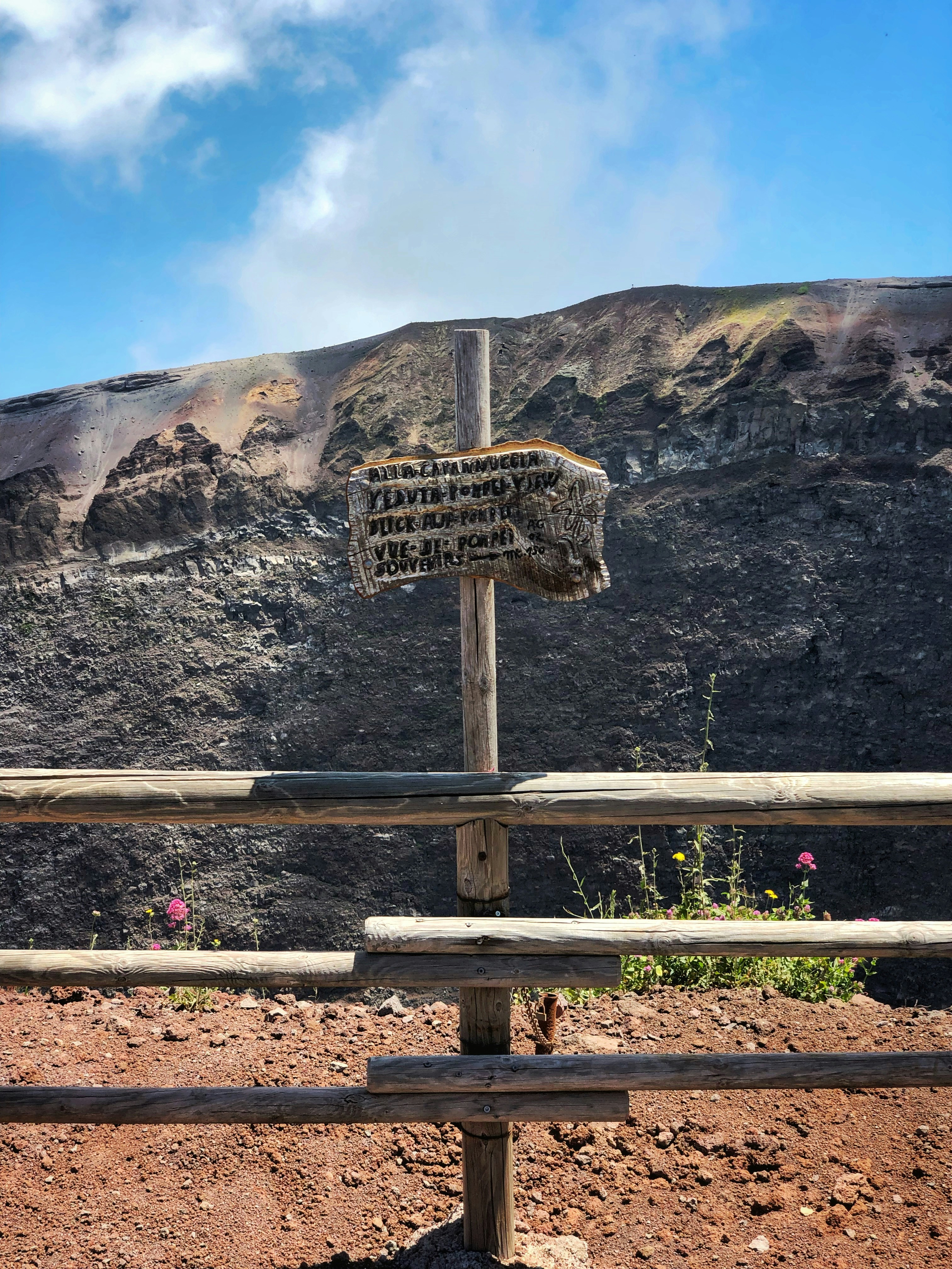 Mount Vesuvius photo 2
