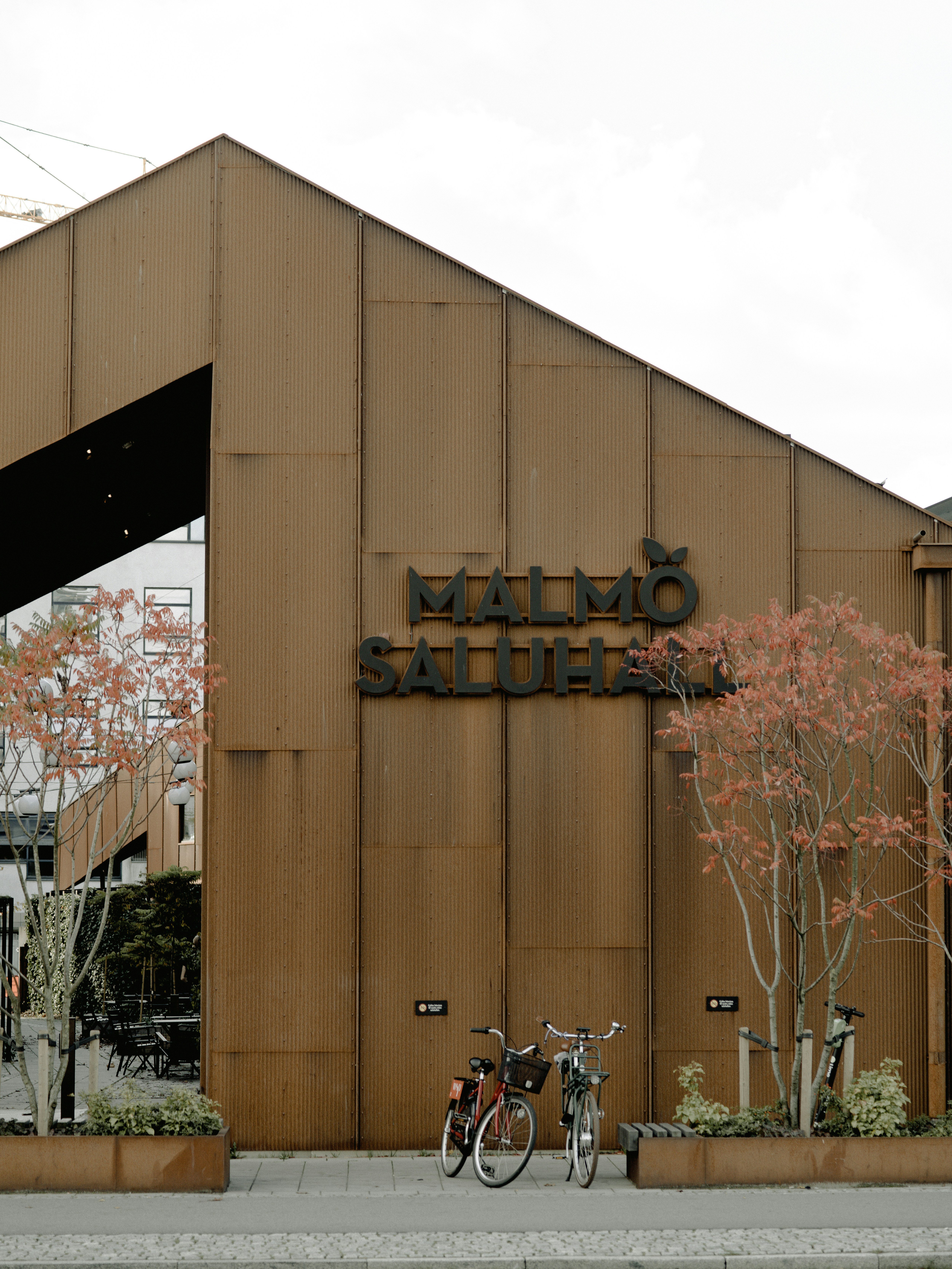 Rothschild & Co Initiates Coverage On Halliburton with Buy Rating, Announces Price Target of $35