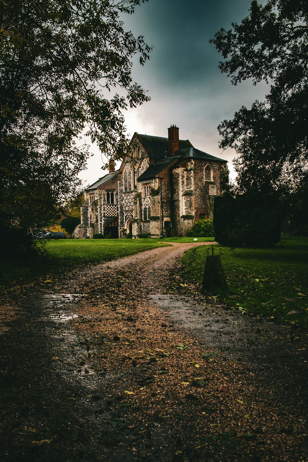 brown and gray house