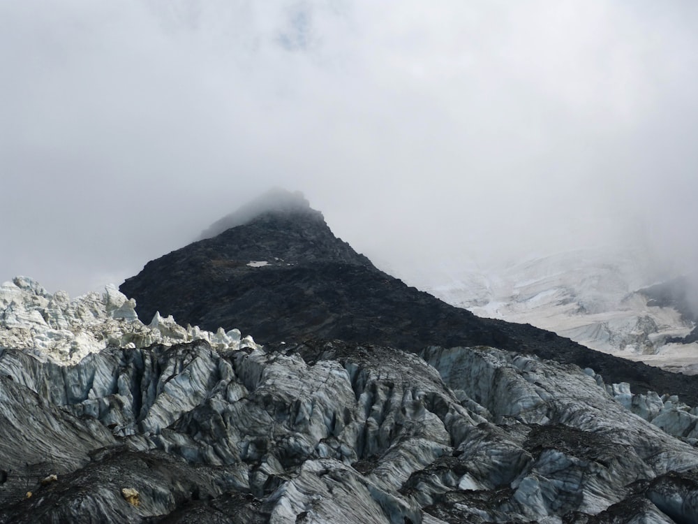 photography of mountain during daytime