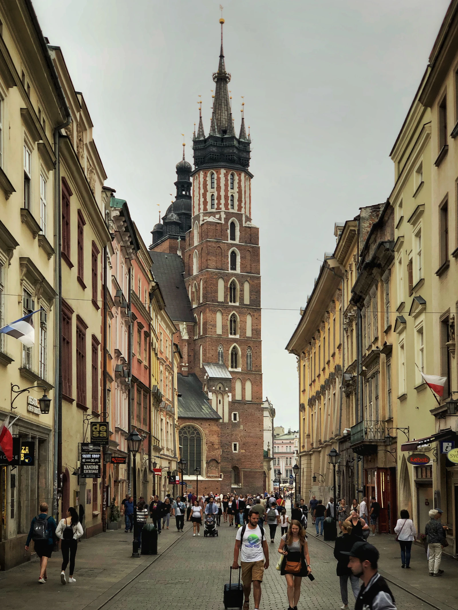Affordable Krakow vacation with historic streets and budget-friendly sightseeing, Photo from Unsplash