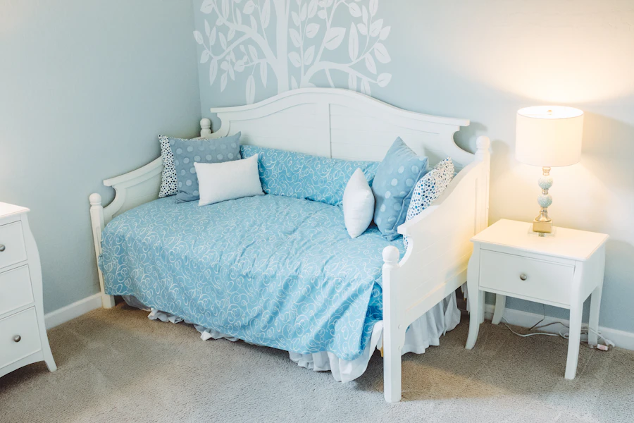 Twin daybed drawers