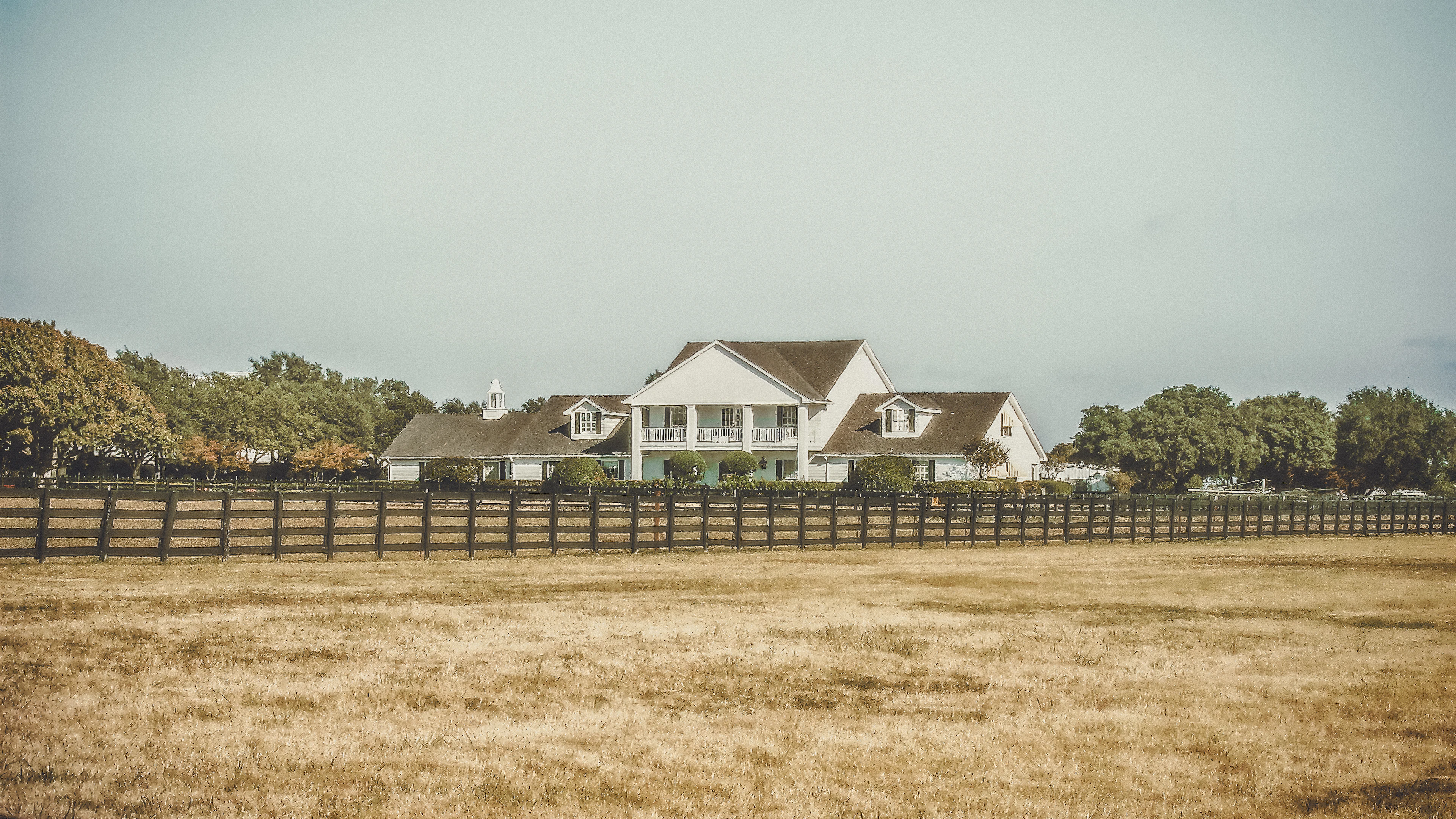 Acreage residential property in Eagle Rock, NC