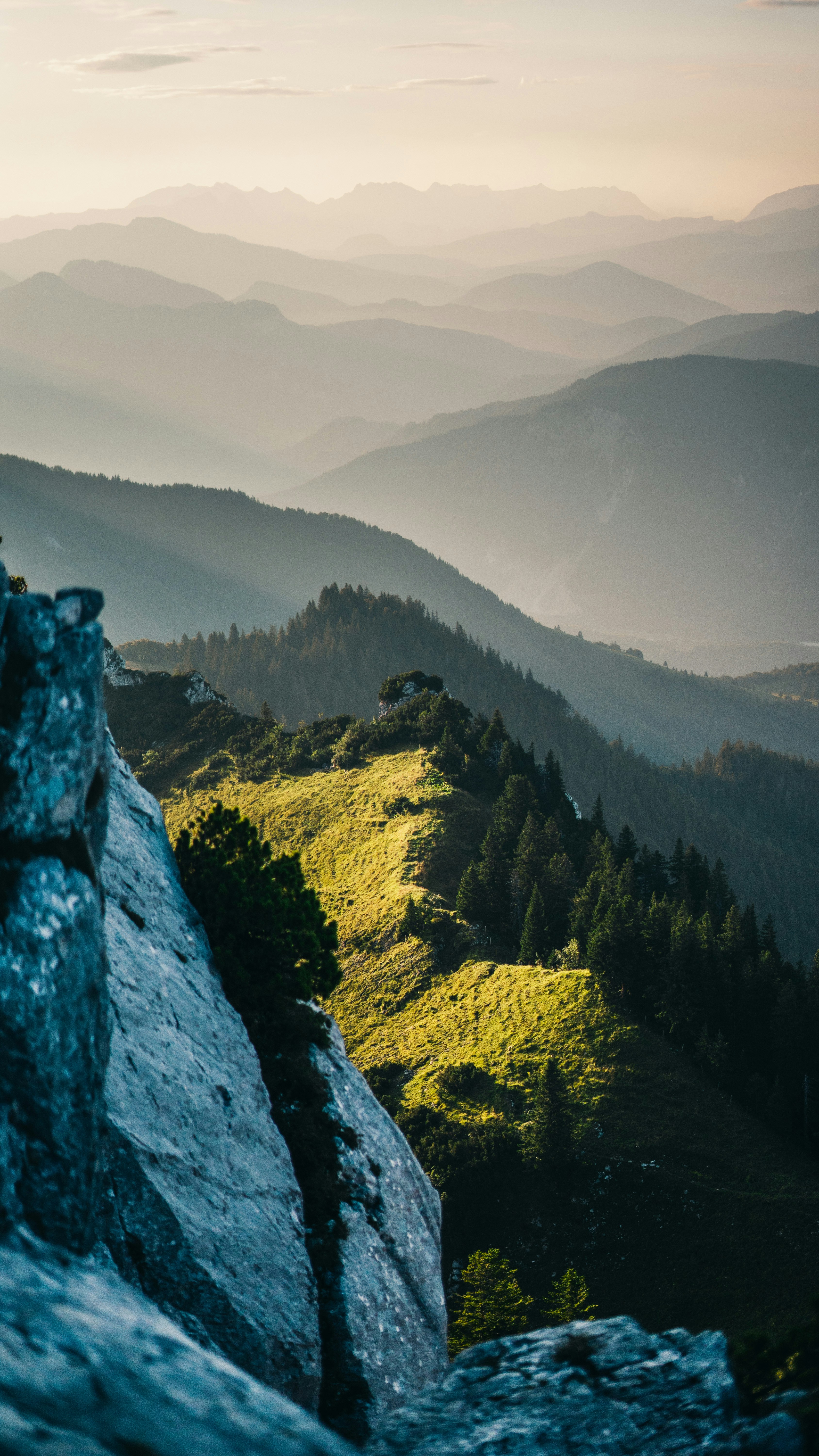 aerial photography of cliff viewing mountain during daytime