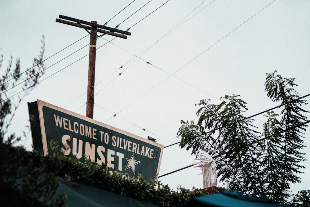 Benvenuti nella segnaletica del tramonto di Silverlake