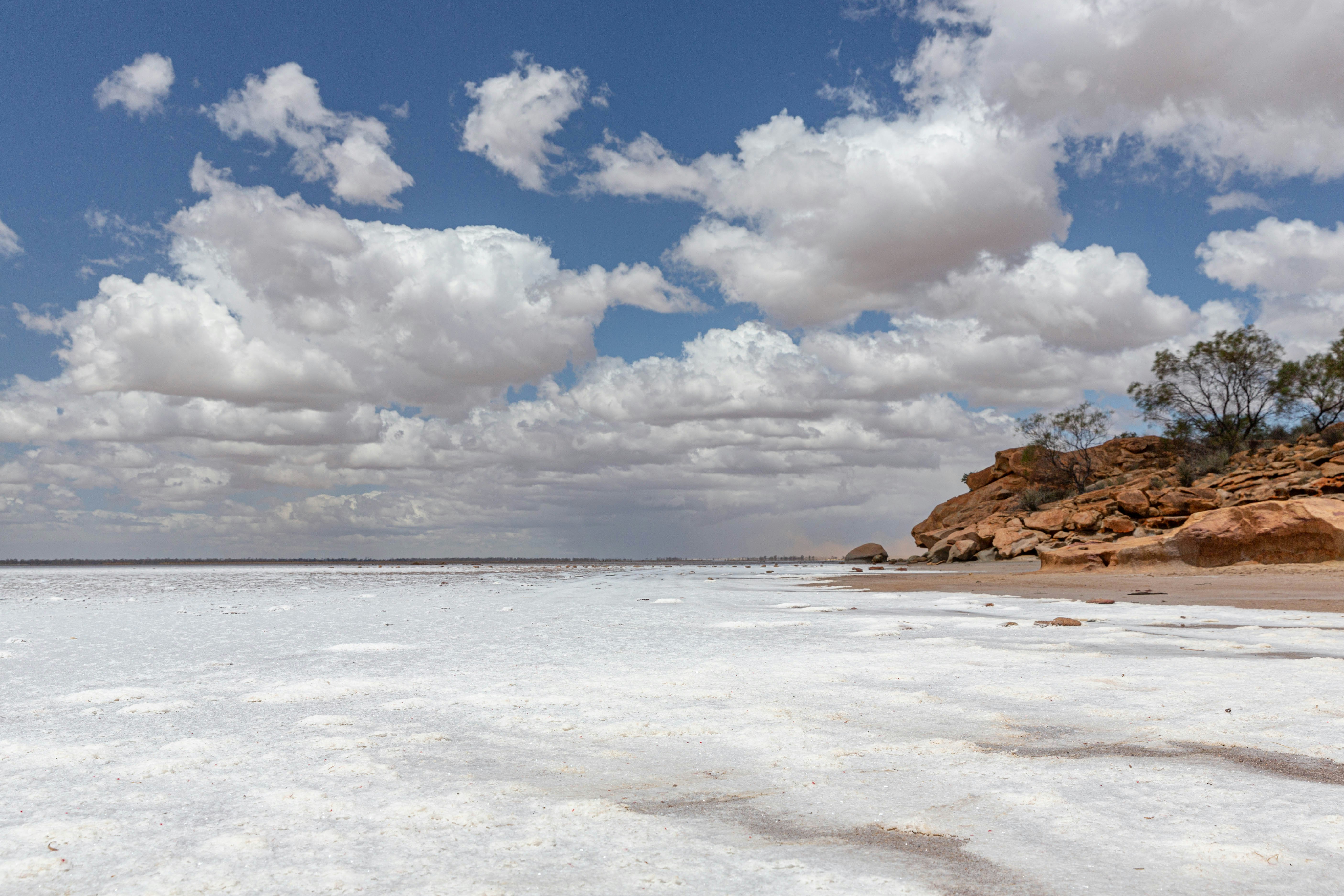 Granite outcrops and salt lakes are a feature of the landscape in the wheatbelt.