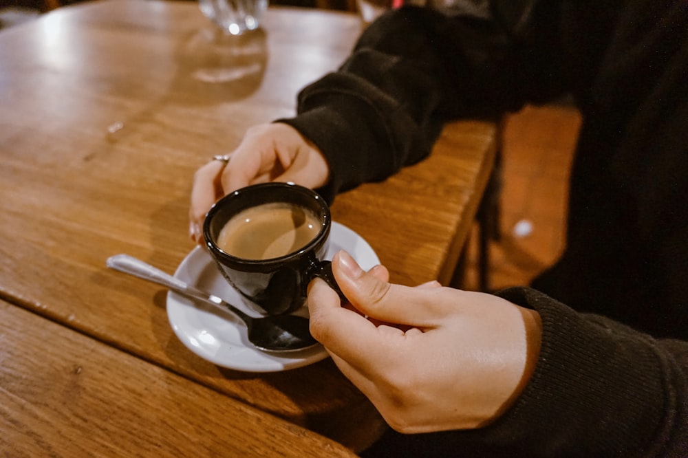 black ceramic mug