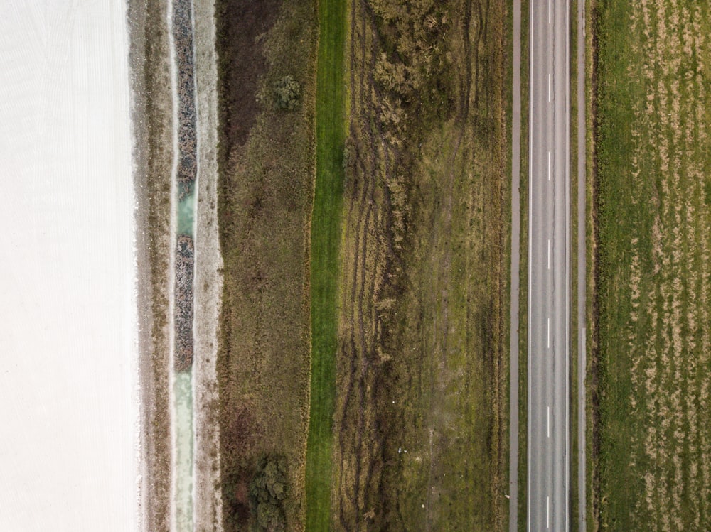 bird's eye photo of road