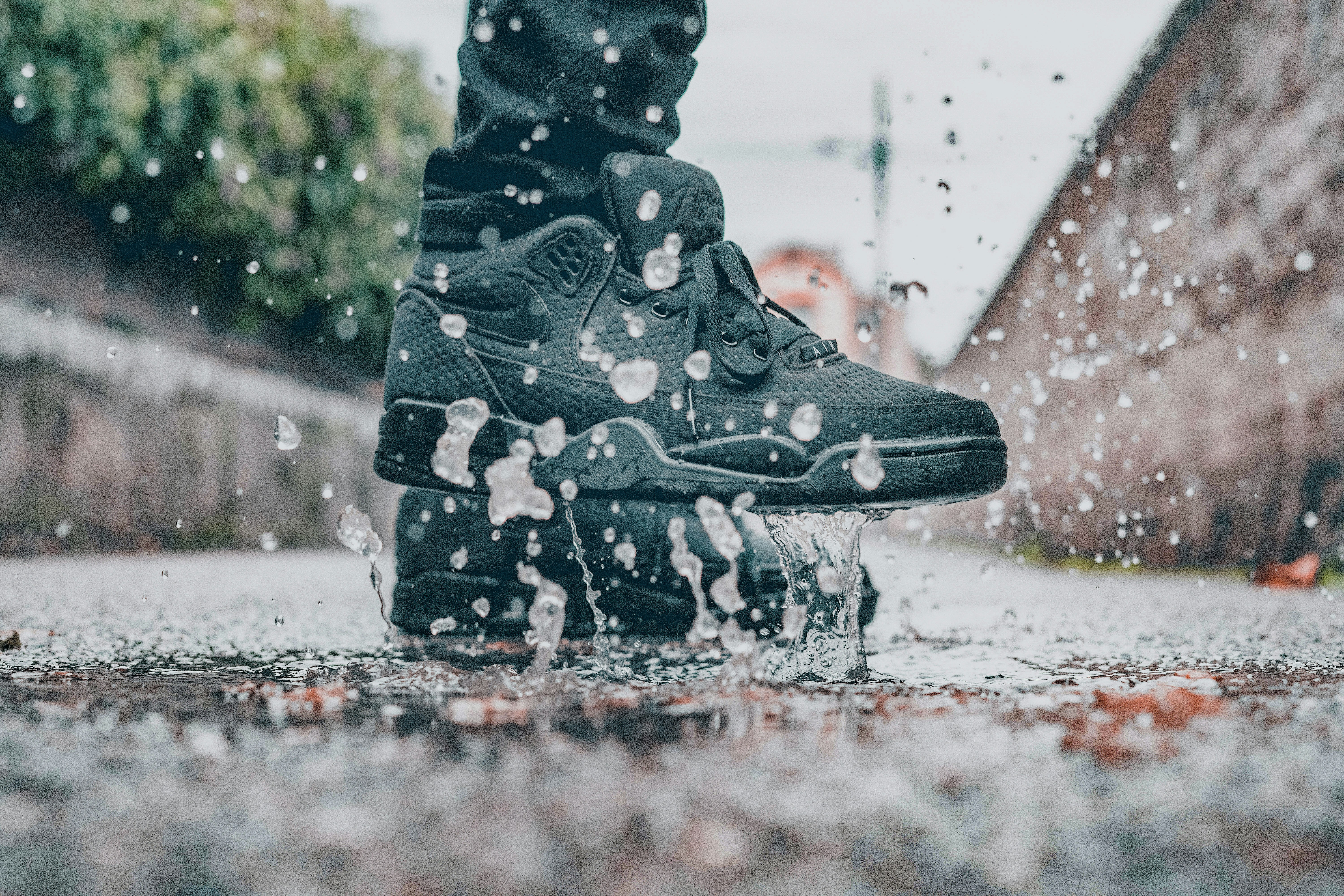 Shoes splash - Bastien Marie