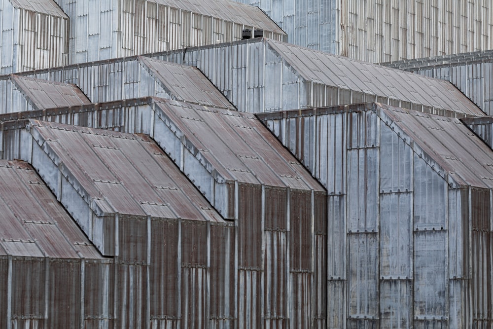 brown concrete building