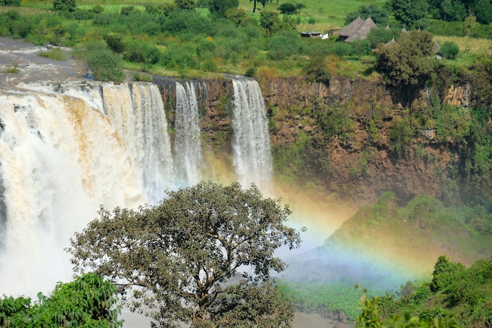 cascate durante il giorno