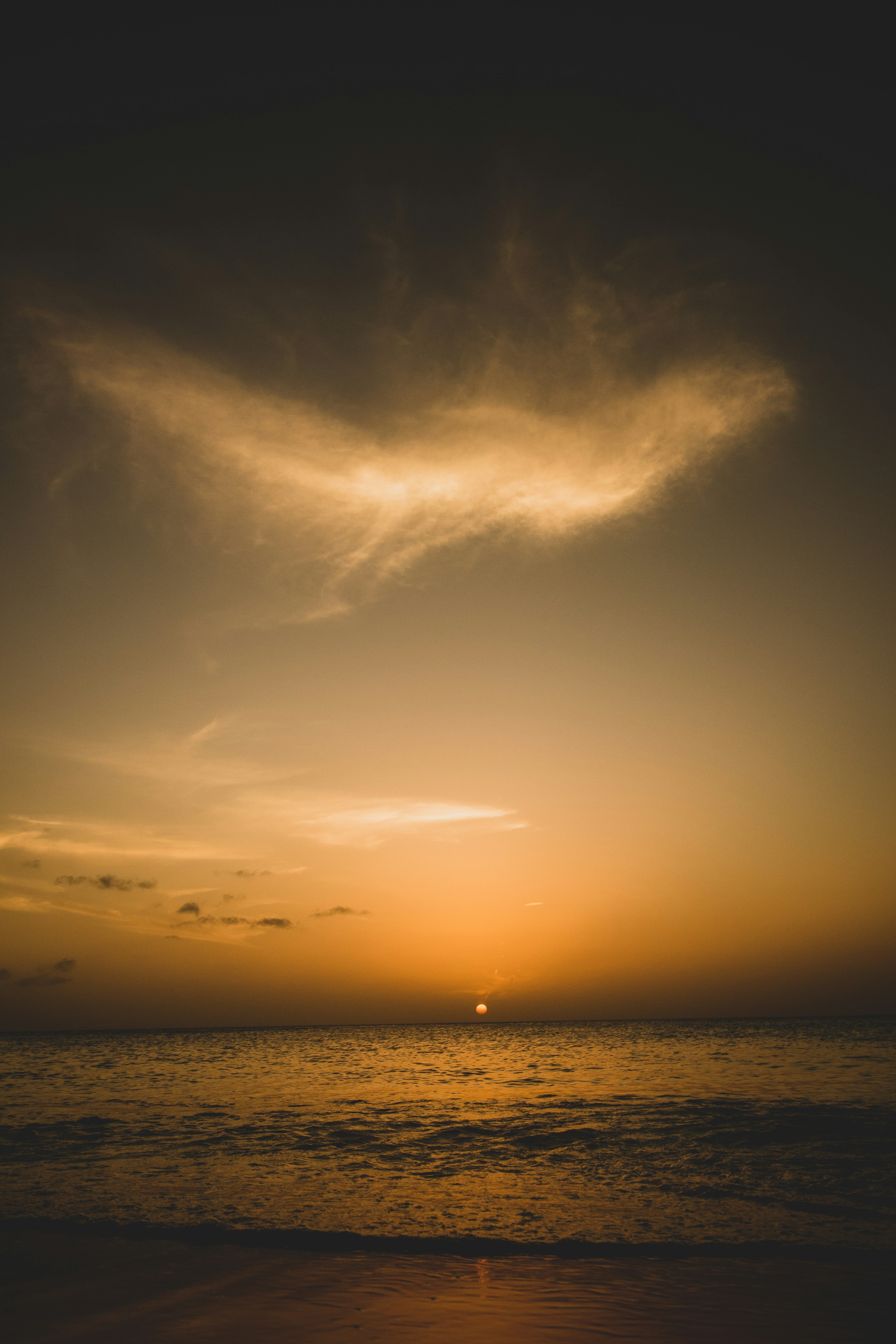 sea waves during sunset