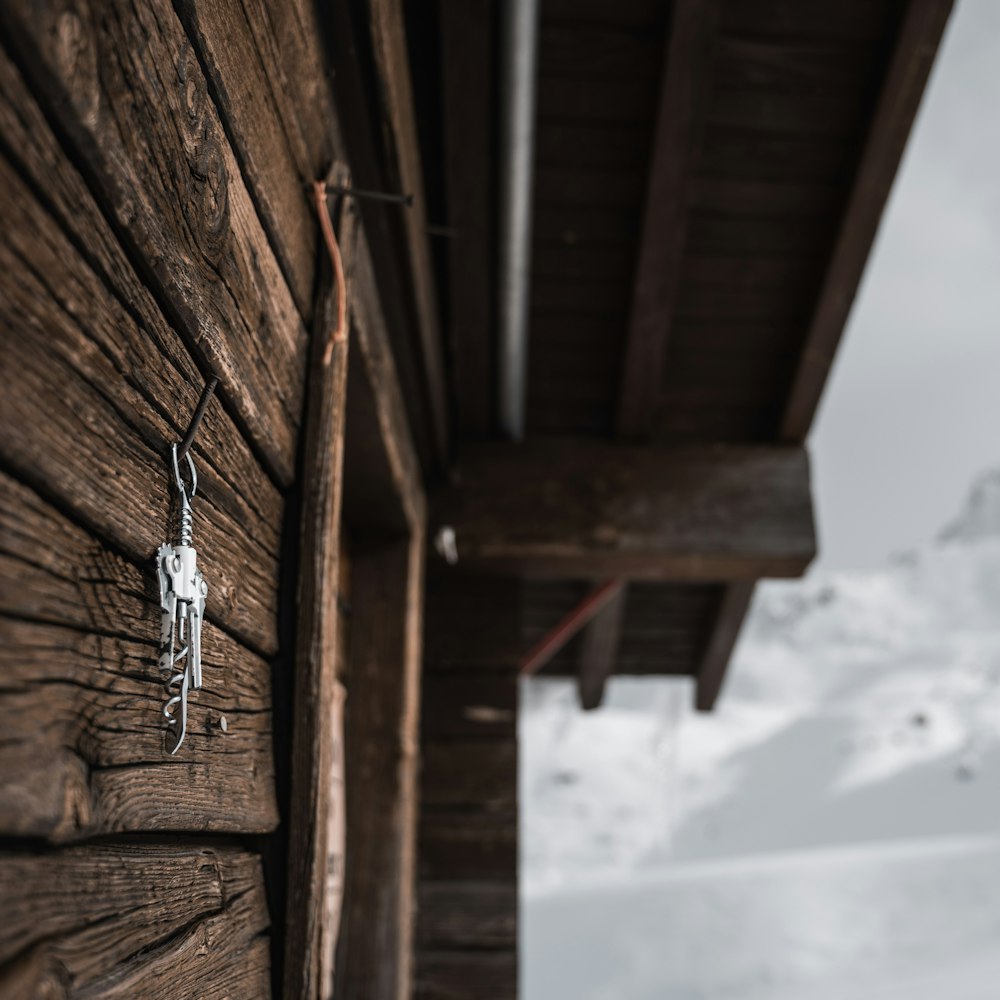 hanging keys on wall