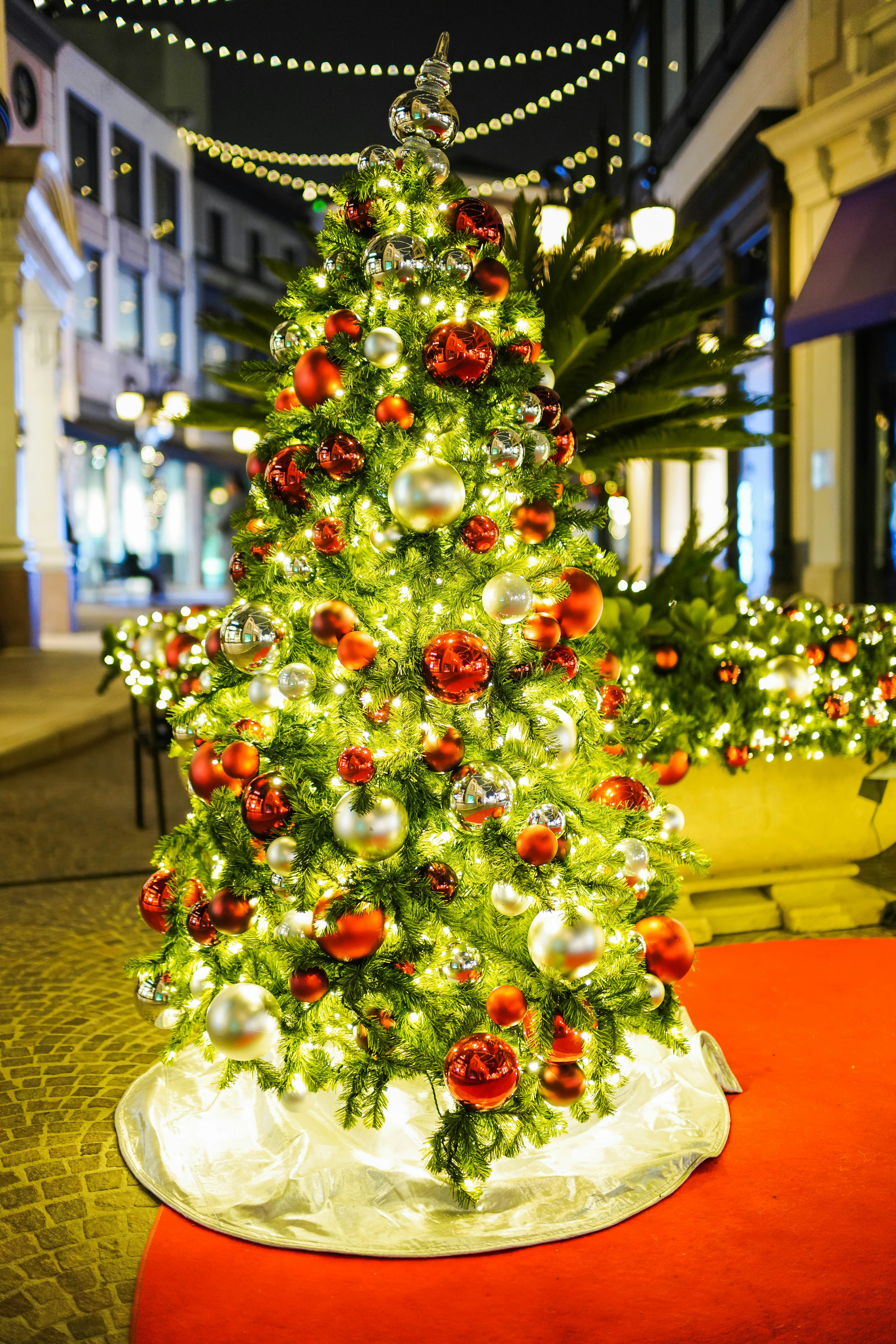 Christmas Tree Pictures Hq Download Free Images On Unsplash Images, Photos, Reviews