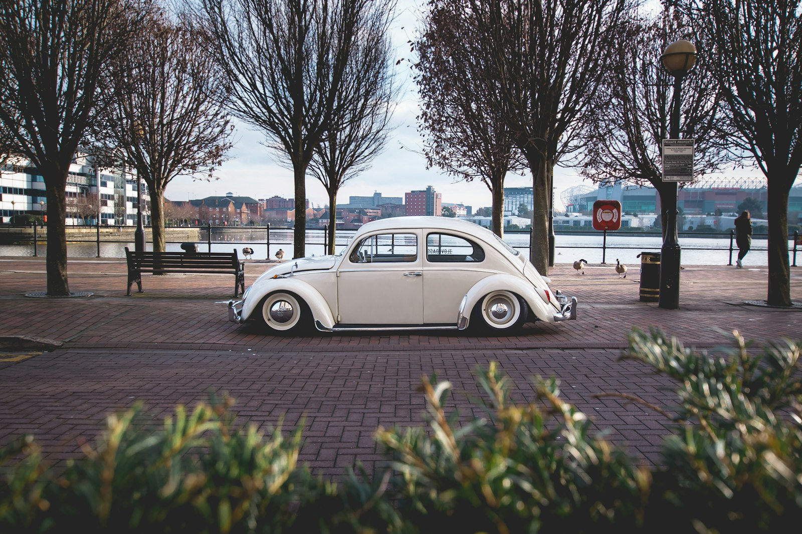 Sigma 10-20mm F3.5 EX DC HSM sample photo. White volkswagen beetle near photography