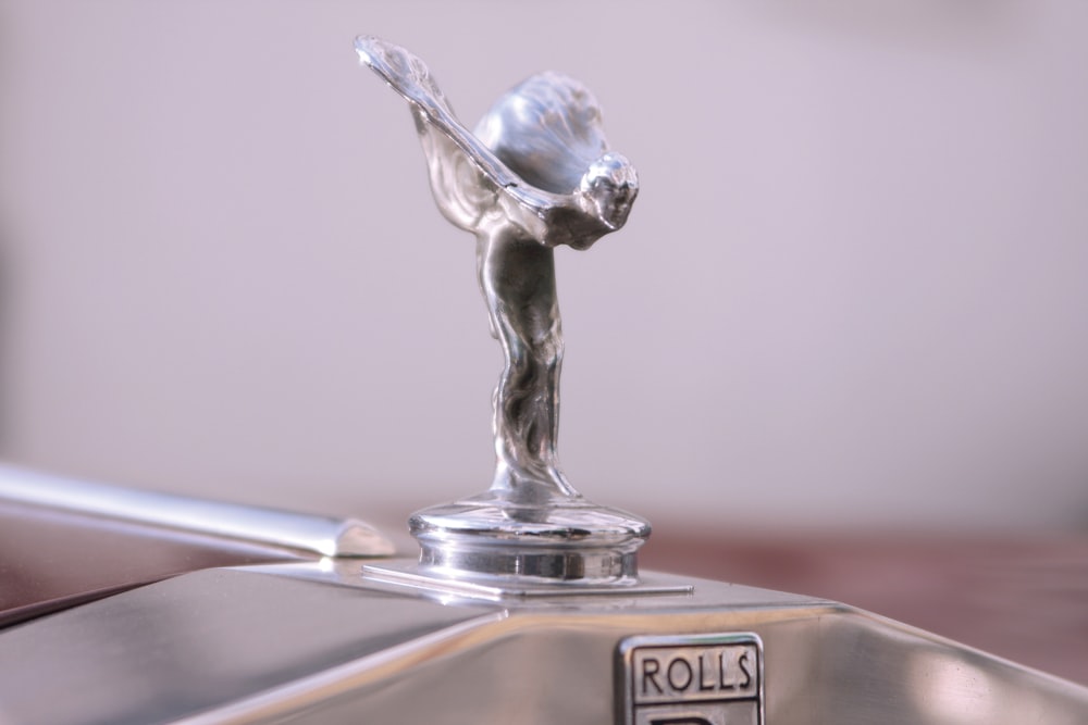 ornamento del cofano Rolls Royce in argento