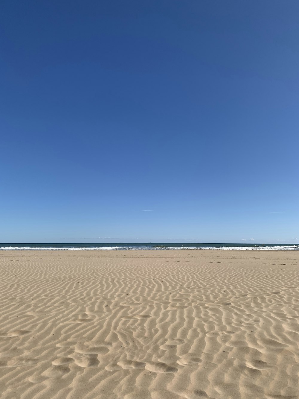 水域と白い砂浜