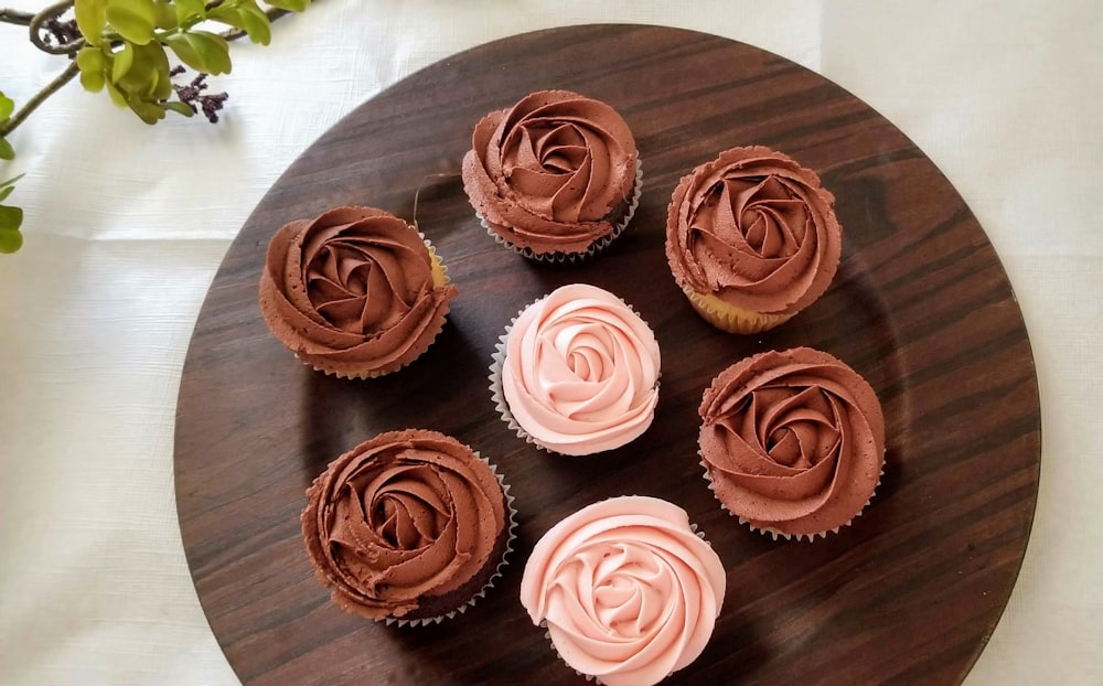 cupcakes on table