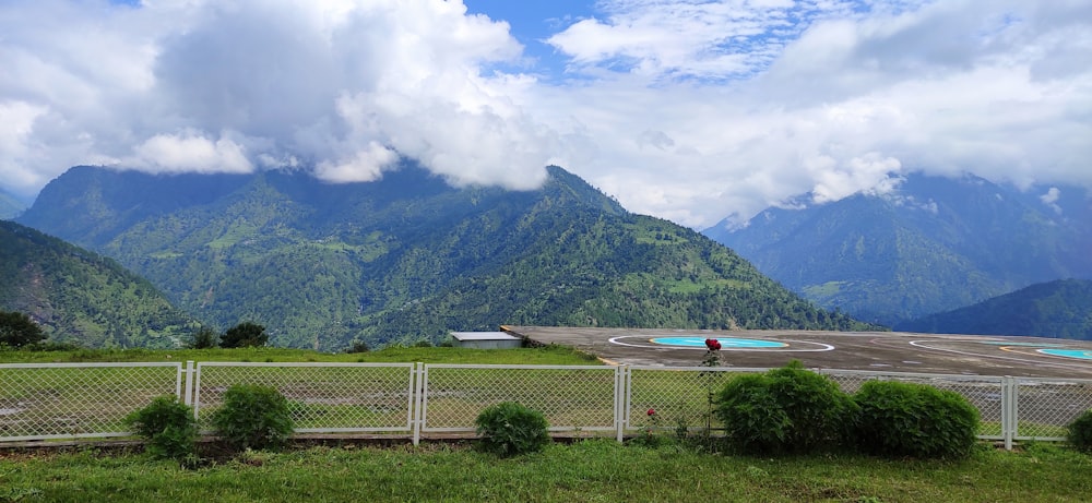 mountain during daytime