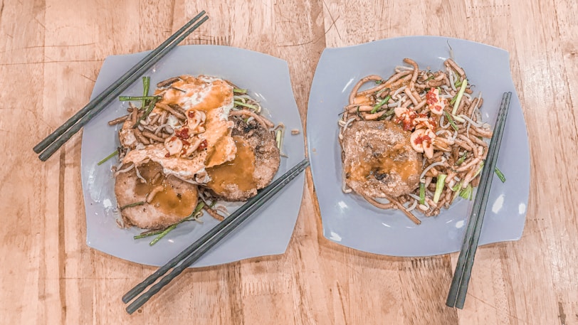 The Definite Guide to Hawker Centres in Singapore prawn noodles