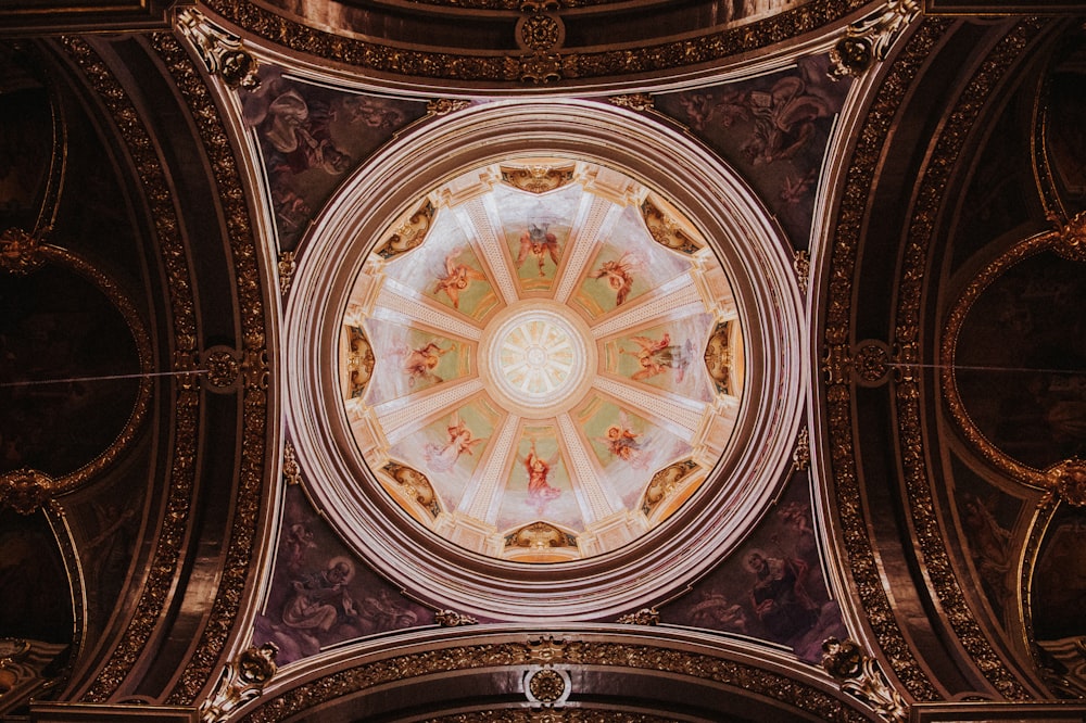 round white and brown decor