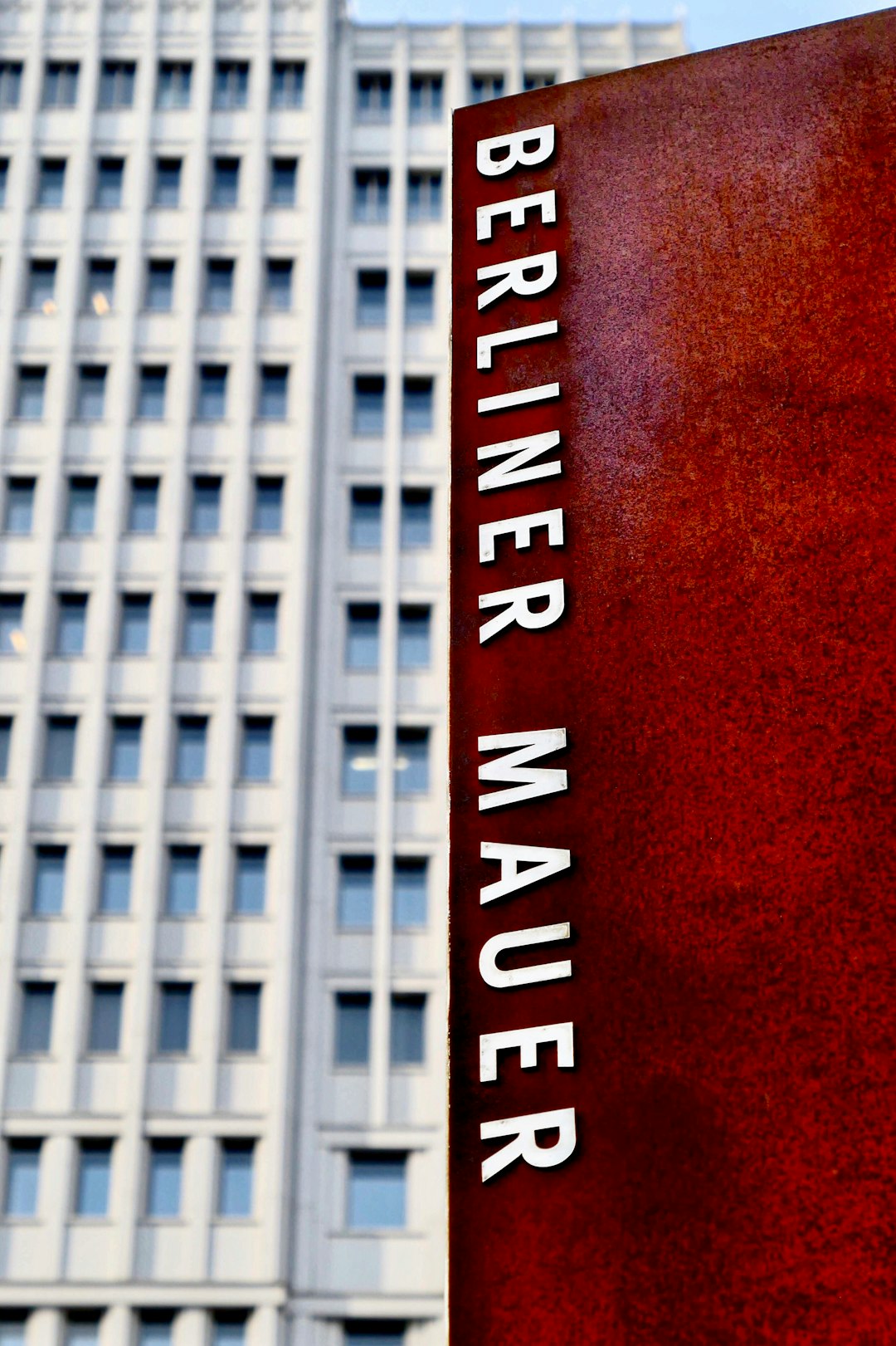 Berliner Mauer signage