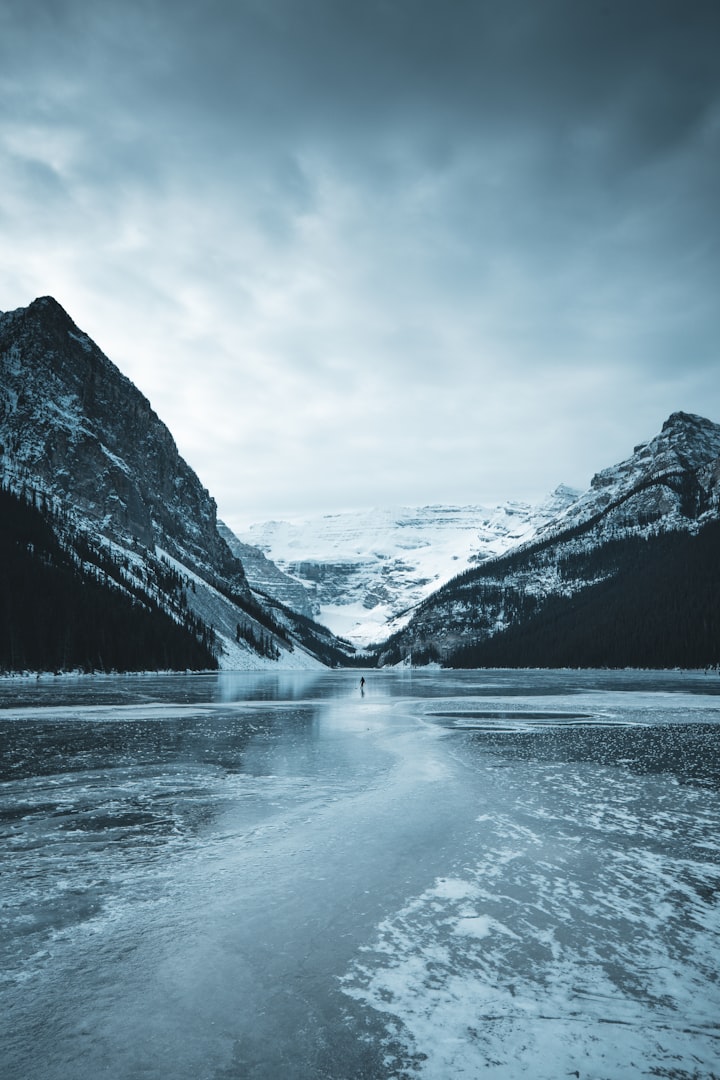 The town by the frozen lake