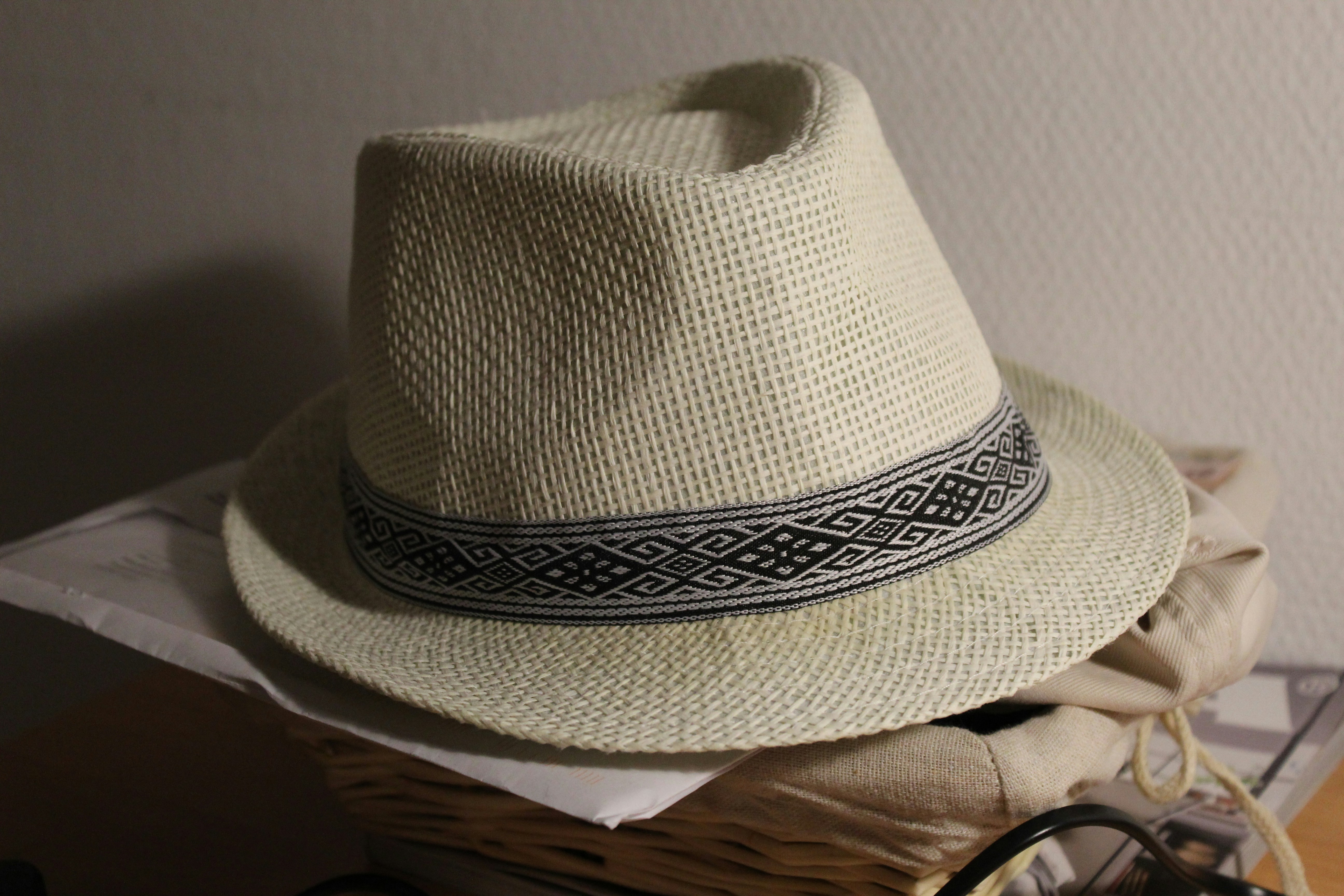 Topi Tenun Manggarai